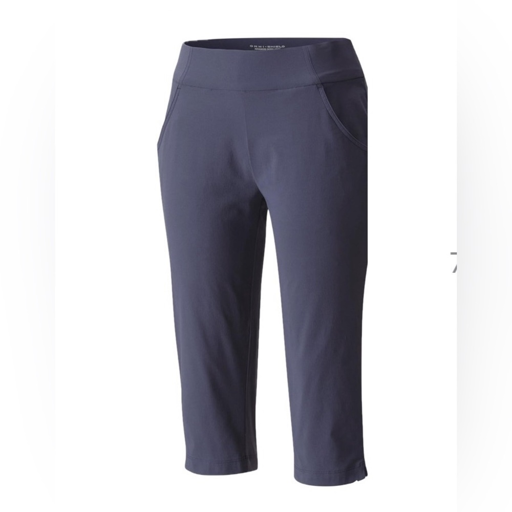 Columbia Women's Omni Shield Advanced Repellency Capris Purple Pants
